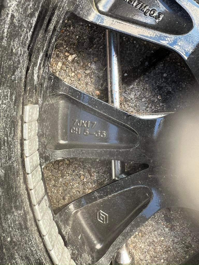 RECHERCHE Jantes 7Jx17 , ET35 , axe 114,3 ,alesage 66,1, Achat, Essence, Captur