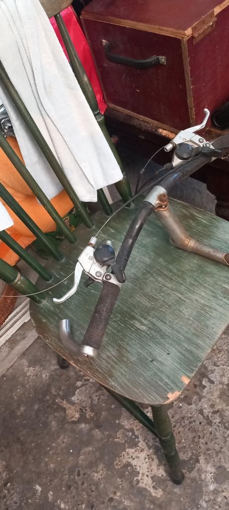 Mountainbike stuur met al.remhandgrepen en kabels, Ophalen