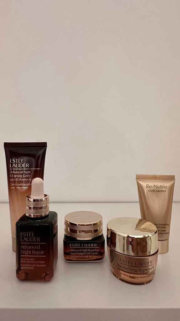 Luxe Estée Lauder Gift Set – Advanced Night Repair, Handtassen en Accessoires, Uiterlijk | Cosmetica en Make-up, Bruin, Gehele gezicht