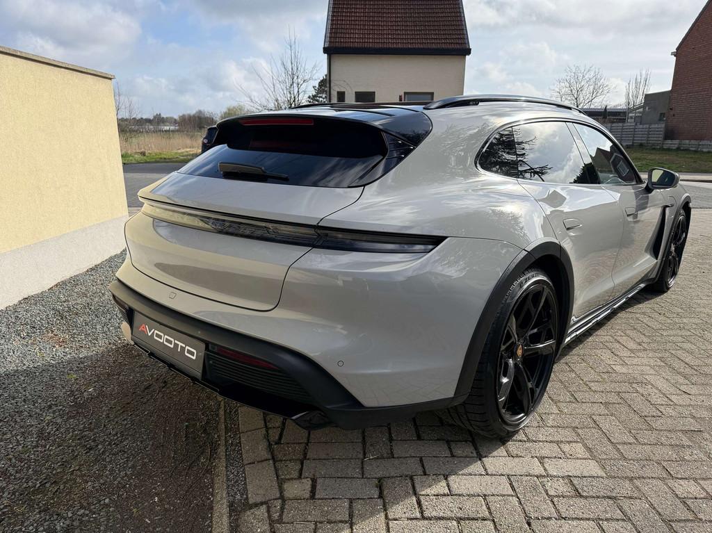 Porsche Taycan 4S Cross Turismo 489 pk / 1°EIG / 59.500 €, Automaat, 4 zetels, Gebruikt, Zwart