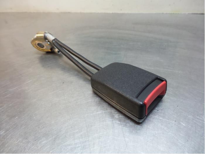 Insertion ceinture de sécurité arrière gauche d'un Volksw, Autos : Pièces & Accessoires, Volkswagen, -, Utilisé, -