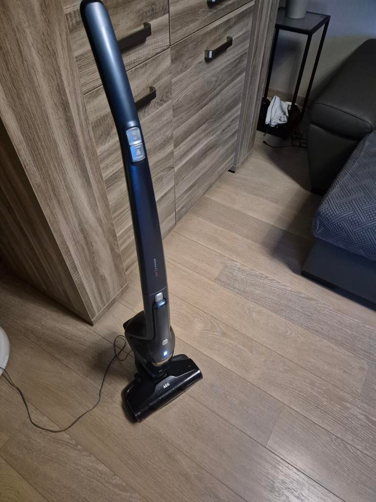 Aeg steelstofzuiger, Elektronische apparatuur, Ophalen, Stofzuiger