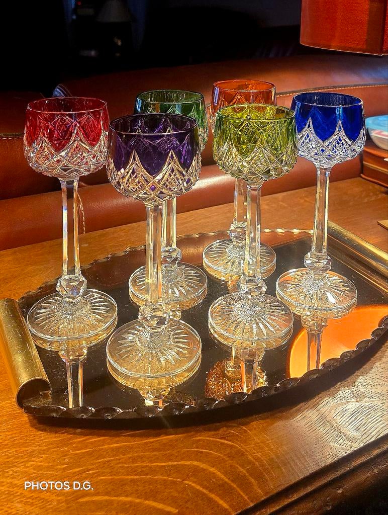 6 superbes verres a vin en cristal de Baccarat Colbert, Antiquités & Art