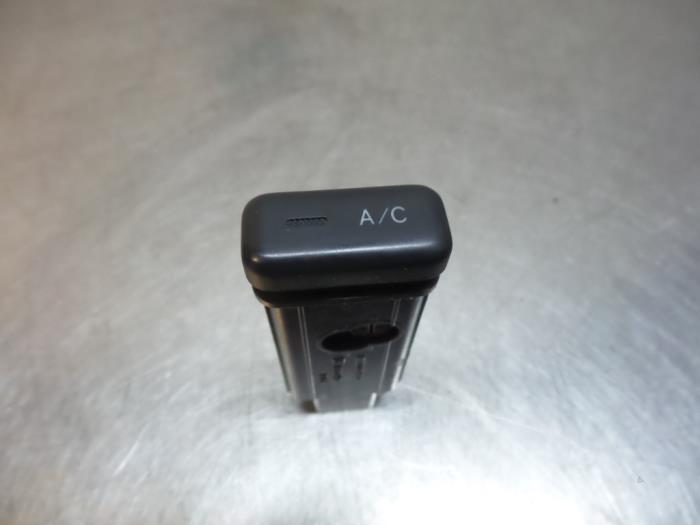 Airco Schakelaar van een Toyota Carina (Carina E 92-), Gebruikt, -, -, Ophalen of Verzenden