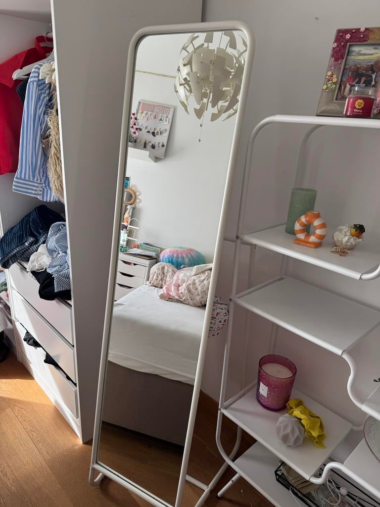 Ikea knapper staande spiegel/kledingrek, Ophalen, Zo goed als nieuw