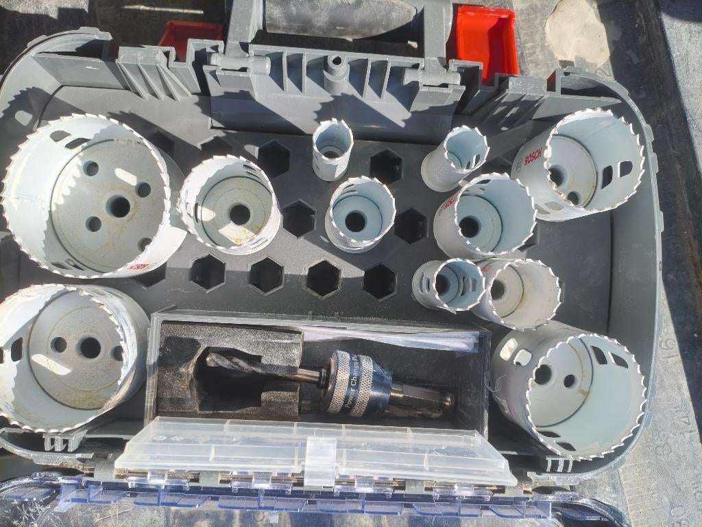 Bosch gatenzaag, Ophalen, Nieuw