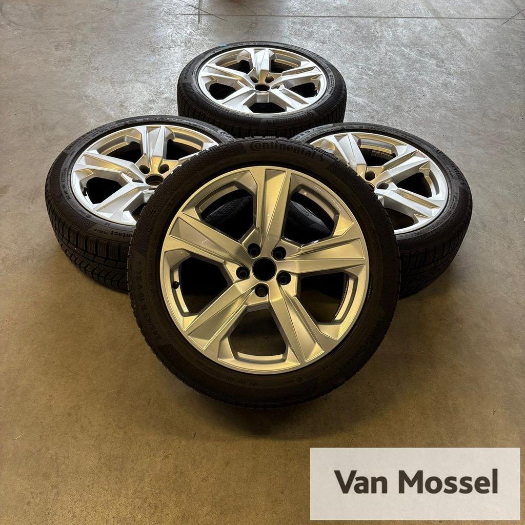 Audi A7 Sportback Continental Wintercontact TS850P 245/45/R1, 19 inch, -, -, Banden en Velgen