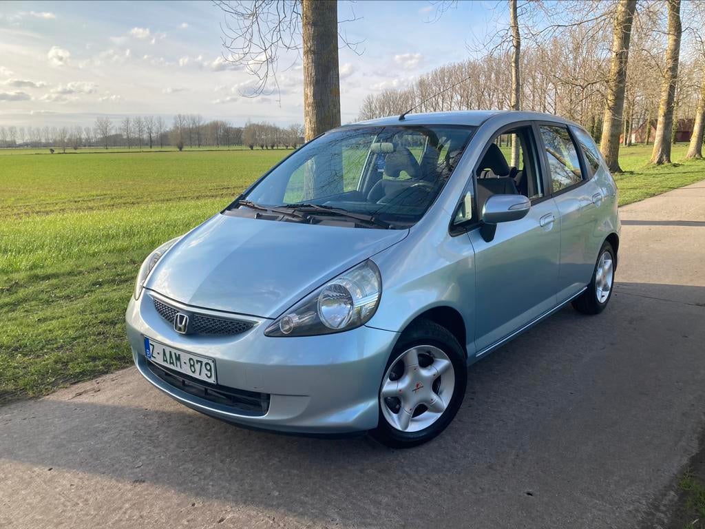 HONDA JAZZ // BENZINE // GEKEURD, Autos, Honda, Argent ou Gris, Achat, Noir, 5 portes