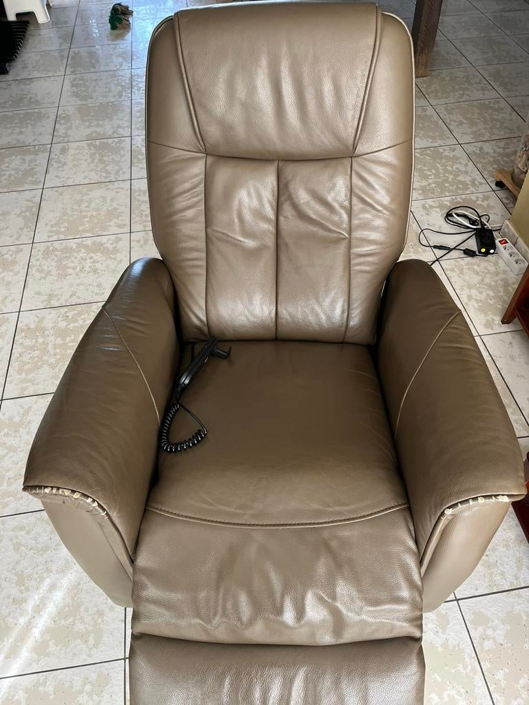 Fauteuil relax électrique, Maison & Meubles, Fauteuils, Enlèvement, Utilisé, Cuir, 100 à 125 cm