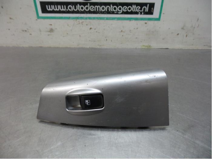 Commutateur vitre électrique d'un Kia Sportage (Sportage 05, Autos : Pièces & Accessoires, Kia, -, Utilisé, -