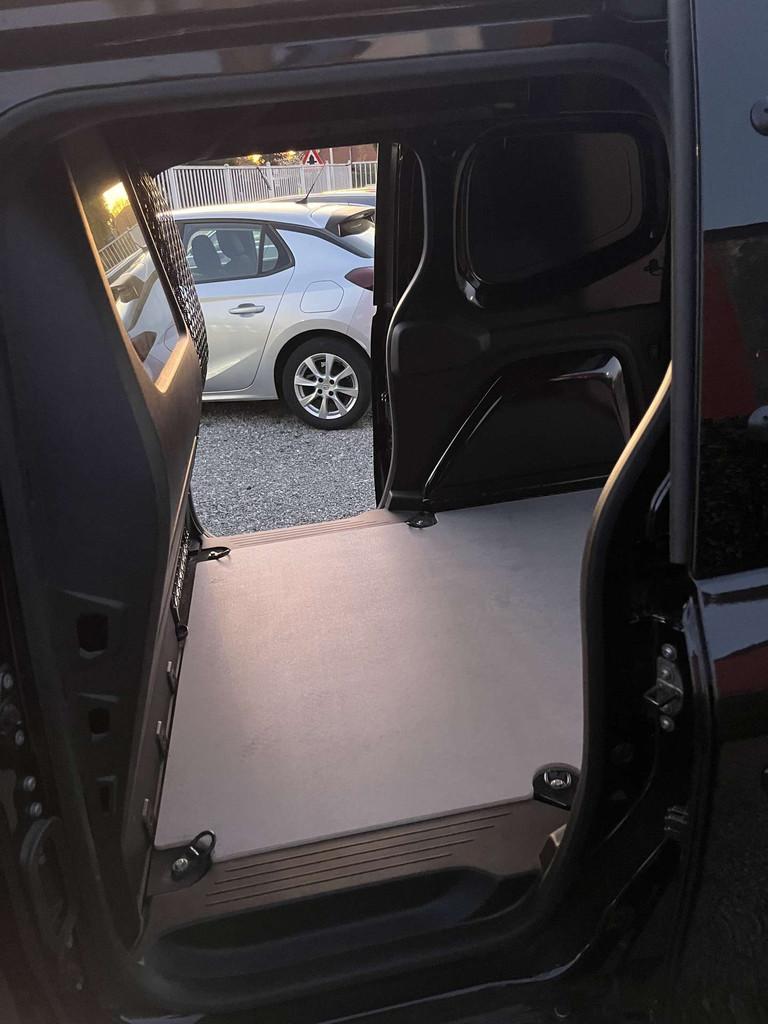 Mercedes-Benz Citan 1.5 CDI A3 BE 6G-DCT (EU6), Auto's, Gebruikt, 4 cilinders, Zwart, Bedrijf