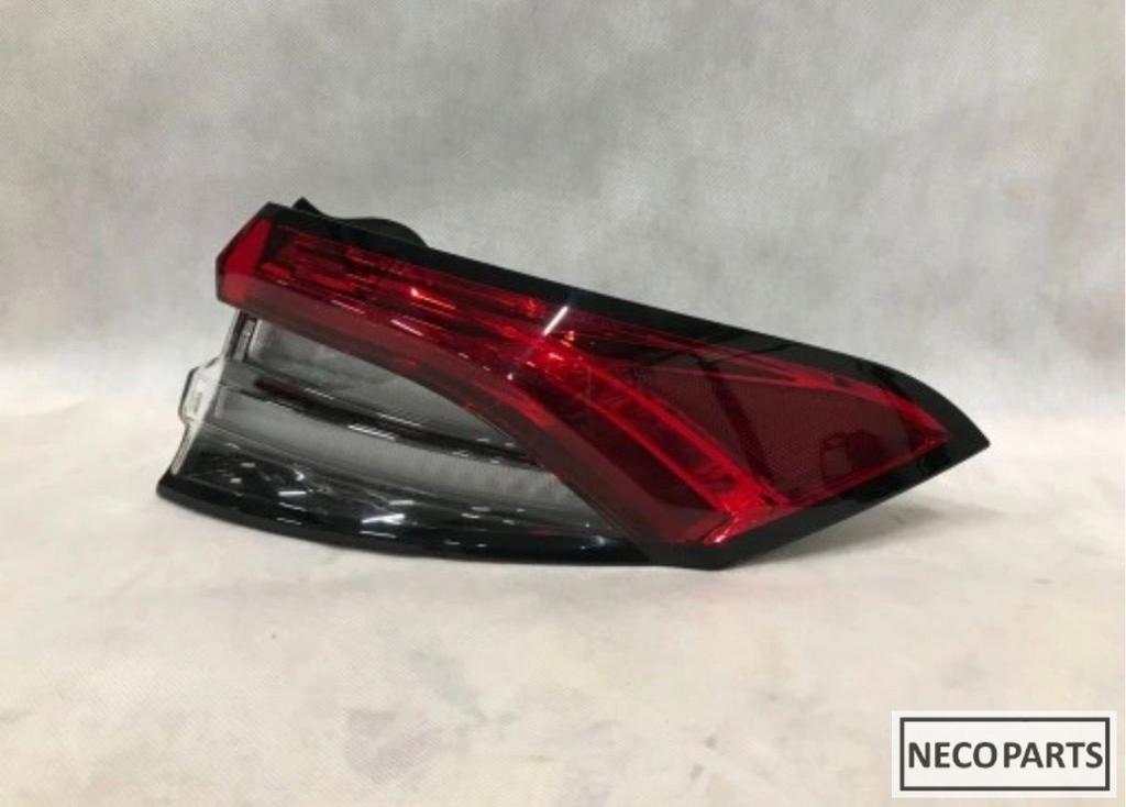 MASAERATI LEVANTE FACELIFT LED ACHTERLICHT ORIGINEEL, Maserati, Gebruikt, -, -