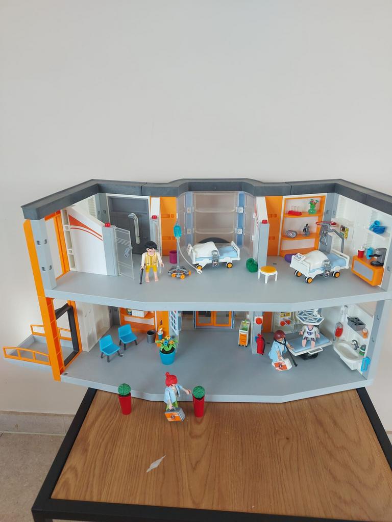 Playmobil 70190 City Life Groot ziekenhuis met inrichting., Ophalen, Zo goed als nieuw, Complete set