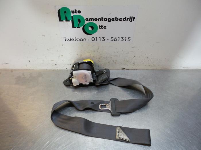 Veiligheidsgordel rechts-voor van een Toyota Corolla (Coroll, Gebruikt, -, -, Ophalen of Verzenden