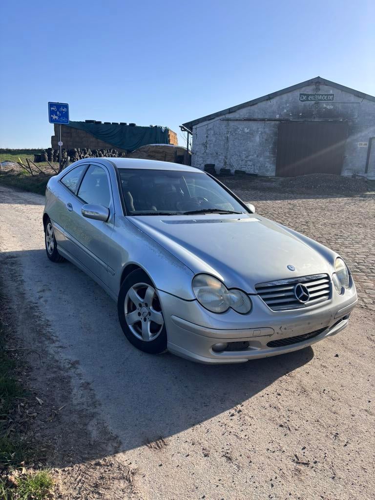 Mercedes C200 Kompressor automatique essence euro 4 2003, Autos, Achat, Entreprise, 120 kW, Automatique