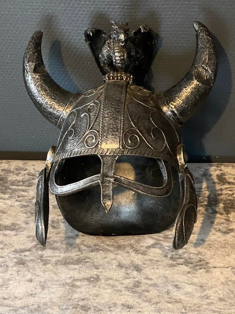 Viking drakenhelm, Ophalen