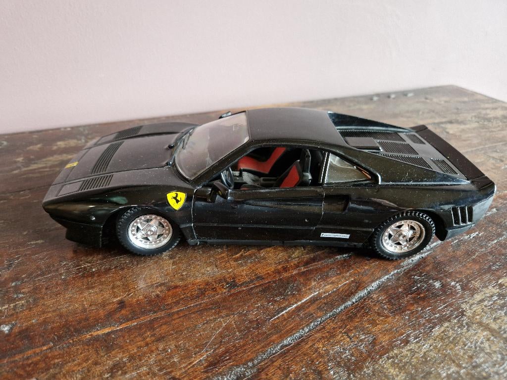 Ferrari 288 GTO Zwart 1:18, Hobby & Loisirs créatifs, Enlèvement ou Envoi, Comme neuf, Voiture, Autres marques