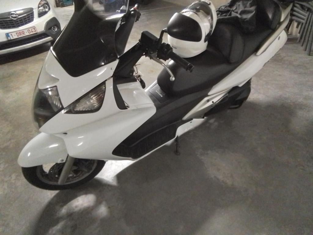 Motor scooter, Motoren, Cardan-aandrijving, Motorrijbewijs A, Particulier, 600 cc