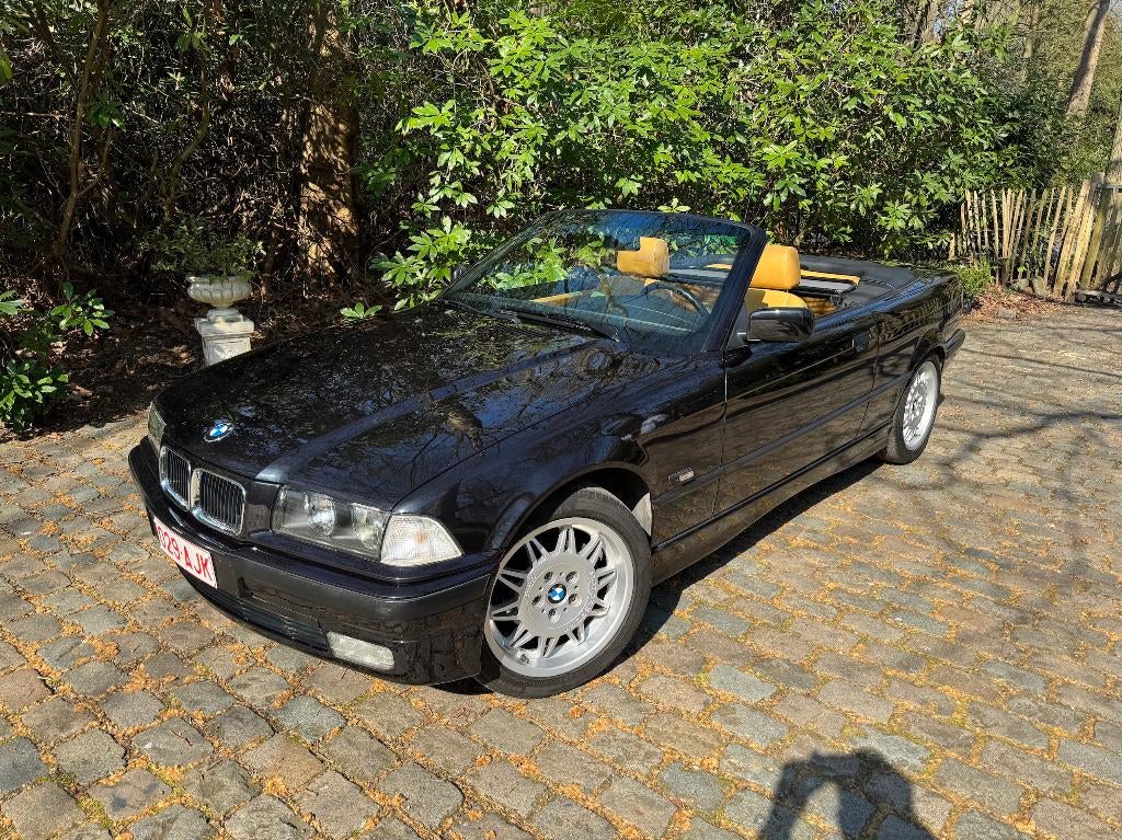 BMW 320i cabrio E36 1995 Concours conditie, Auto's, BMW, 4 zetels, Achterwielaandrijving, Cabriolet, Zwart