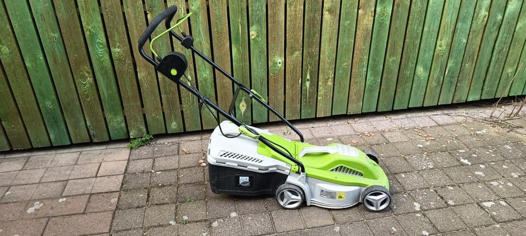 Electrische grasmachine maaibreedte 32-34 cm, Tuin en Terras, Grasmaaiers, Ophalen
