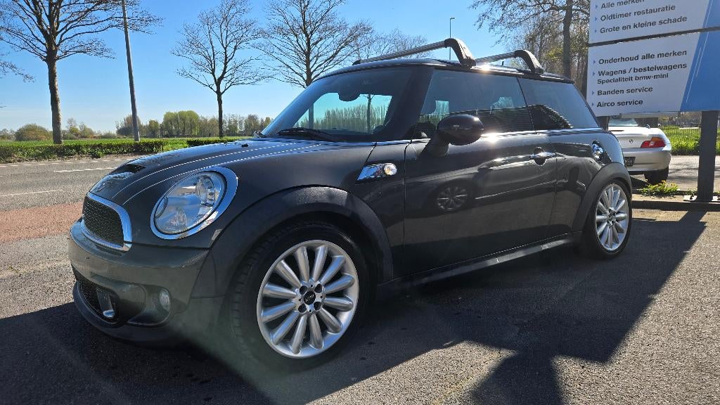 MINI COOPER SD 136 PK FULL OPTION, Auto's, Mini, Zwart, 4 cilinders, Leder, Particulier