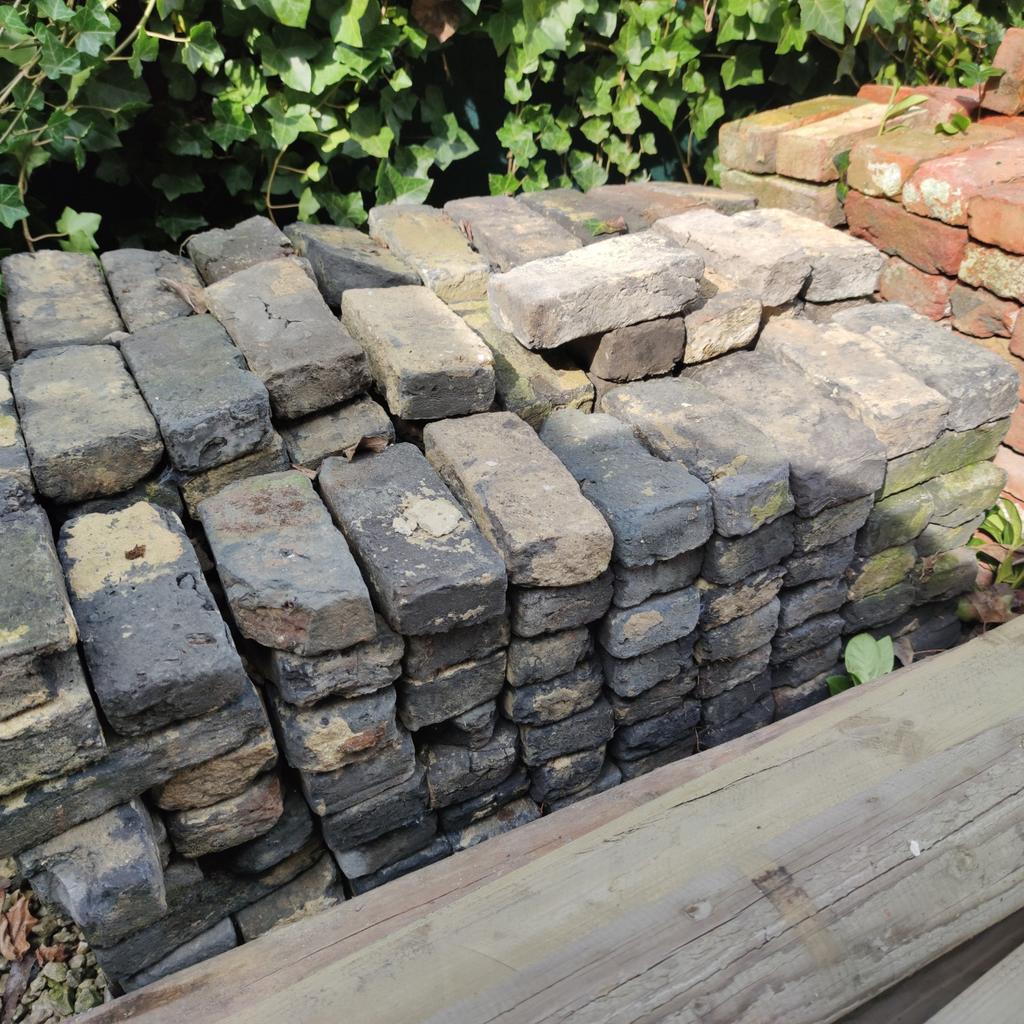 Oude zwarte klompsteen baksteen 200stuks, Enlèvement, Briques