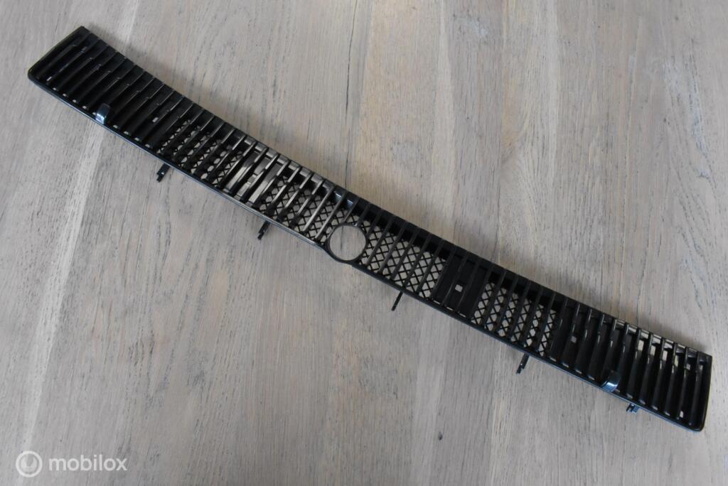 NOS Motorkapventilatierooster hoodscoop Nissan Sunny B11, Neuf, Enlèvement ou Envoi, Nissan, Nissan