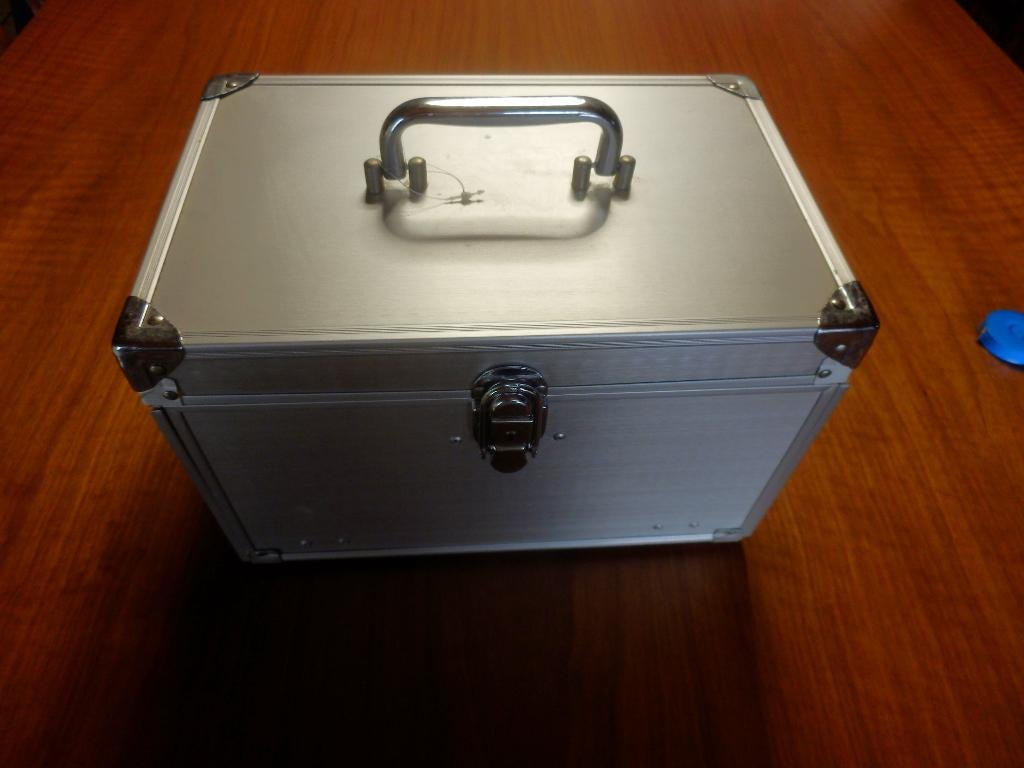 (2)- 1 boite a bijoux grise métallisée, Ophalen of Verzenden, Grijs, Hardcase, Zo goed als nieuw