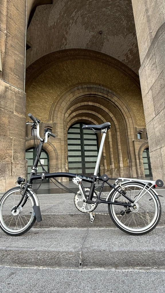 Brompton noir M6R hub dynamo full options 6 vitesses neuf, Neuf, Vitesses, Brompton, Enlèvement