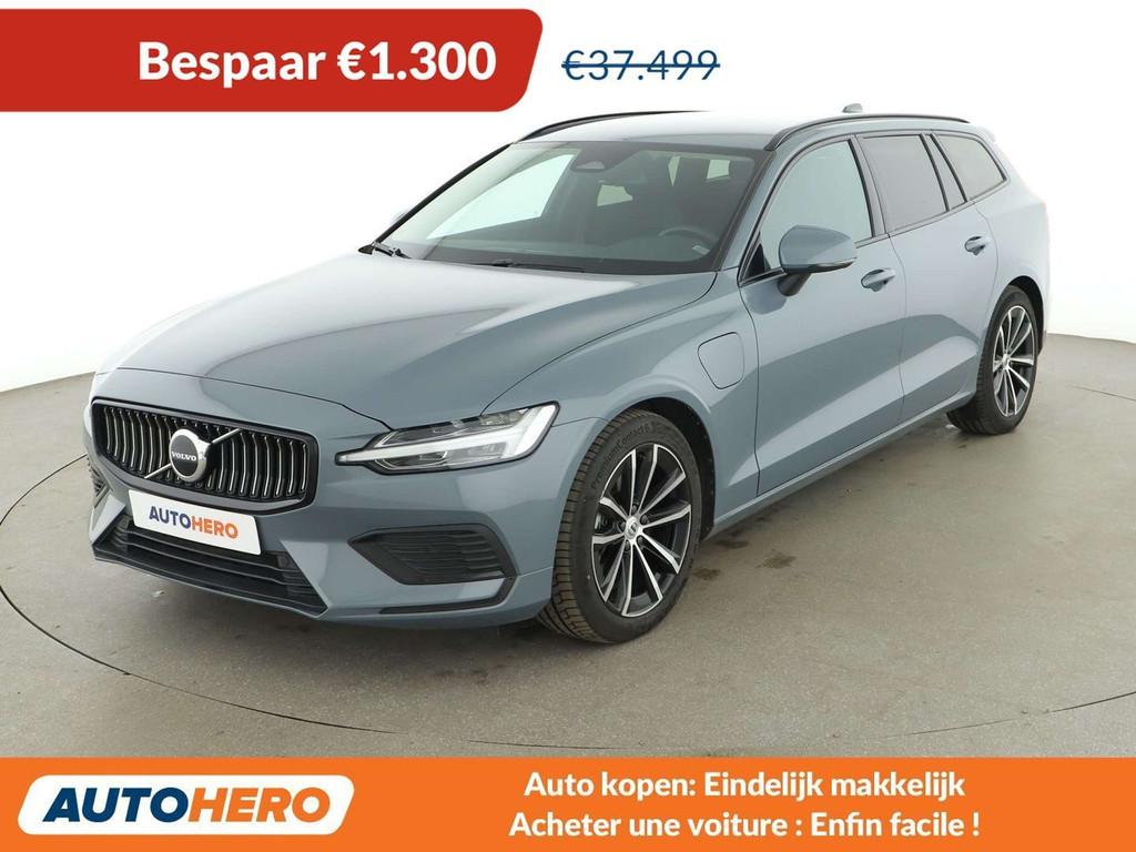 Volvo V60 2.0 T6 Recharge Plug-in Hybrid Essential AWD, Auto's, Automaat, Stof, Gebruikt, Euro 6