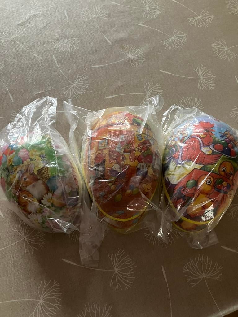 3 vintage paaseieren nestler, Diversen, Pasen, Ophalen, Zo goed als nieuw