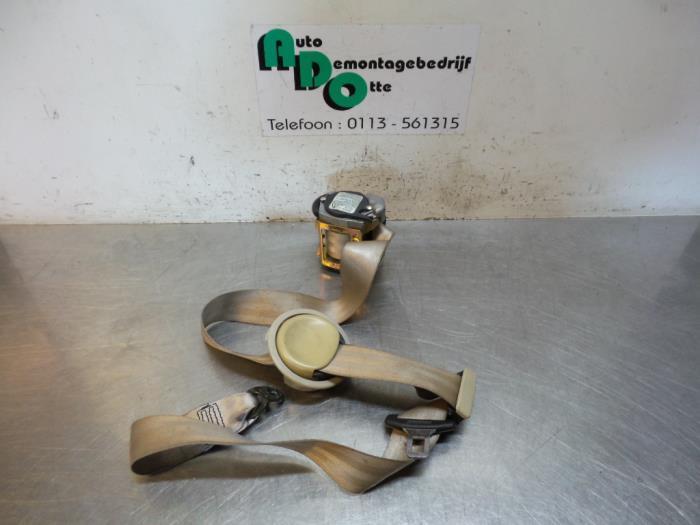 Veiligheidsgordel links-achter van een Audi A8 (A8 94-), Gebruikt, -, -, -