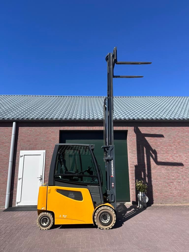 Jungheinrich EFG425 2500 triplo elektrische heftruck, Zakelijke goederen, 2000 tot 3000 kg, Ophalen of Verzenden, Elektrisch, Heftruck