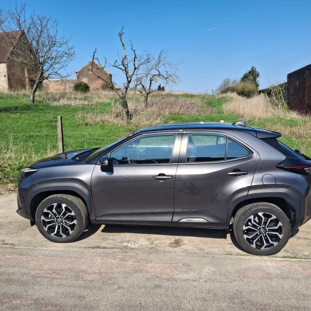 Toyota, Autos, Toyota, Argent ou Gris, Achat, Entreprise, Noir