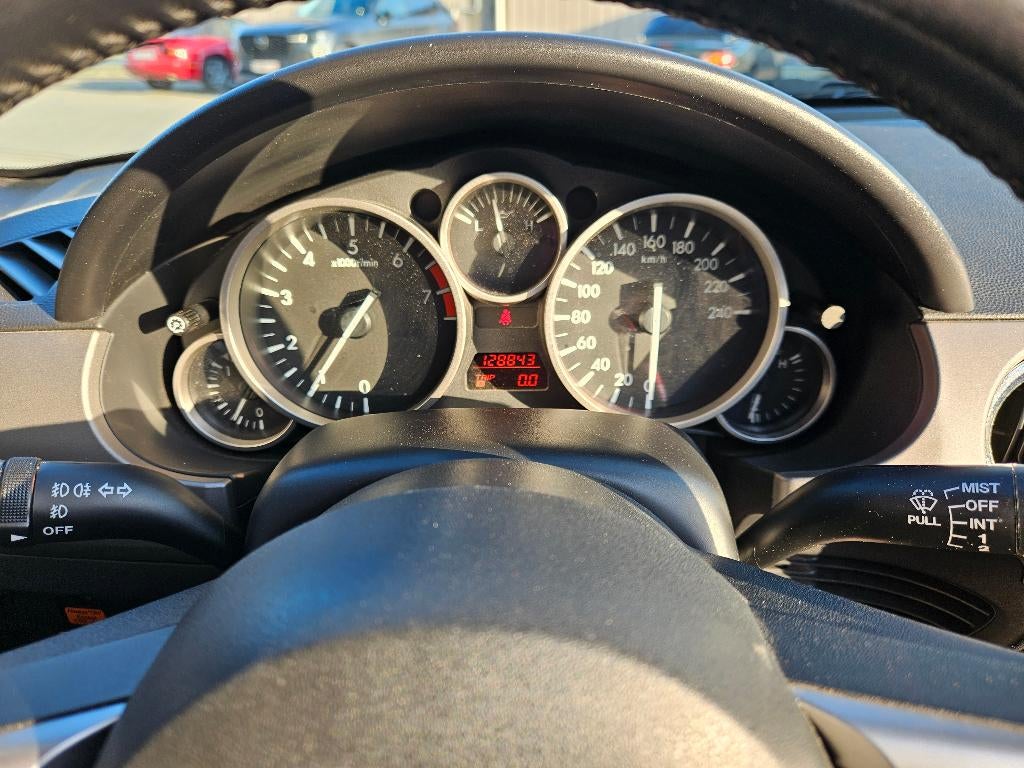 Mazda MX-5 1.8i Active, Autos, Mazda, https://public.car-pass.be/vhr/0d043210-509e-4888-a25f-2032a6d95e58, Argent ou Gris, Achat