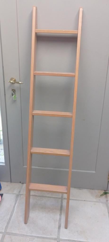 Laddertje voor stapelbed of hoogslaper, Ophalen