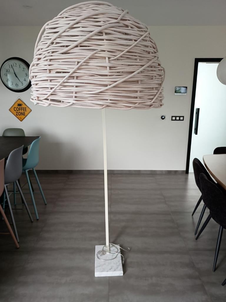 Witte hanglamp, Ophalen