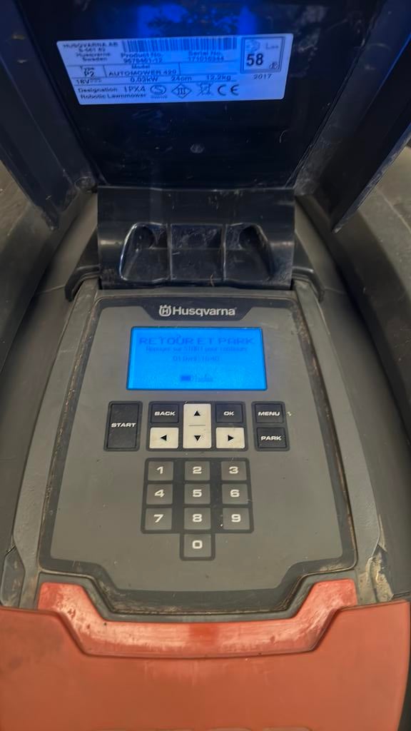 Robot Husqvarna, Tuin en Terras, Ophalen, Gebruikt, 20 tot 25 cm