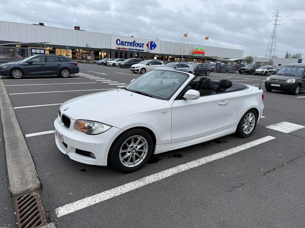 BMW 118i Cabrio 2010 - Met keuring voor verkoop, Auto's, Euro 5, 1 Reeks, Cabriolet, Wit