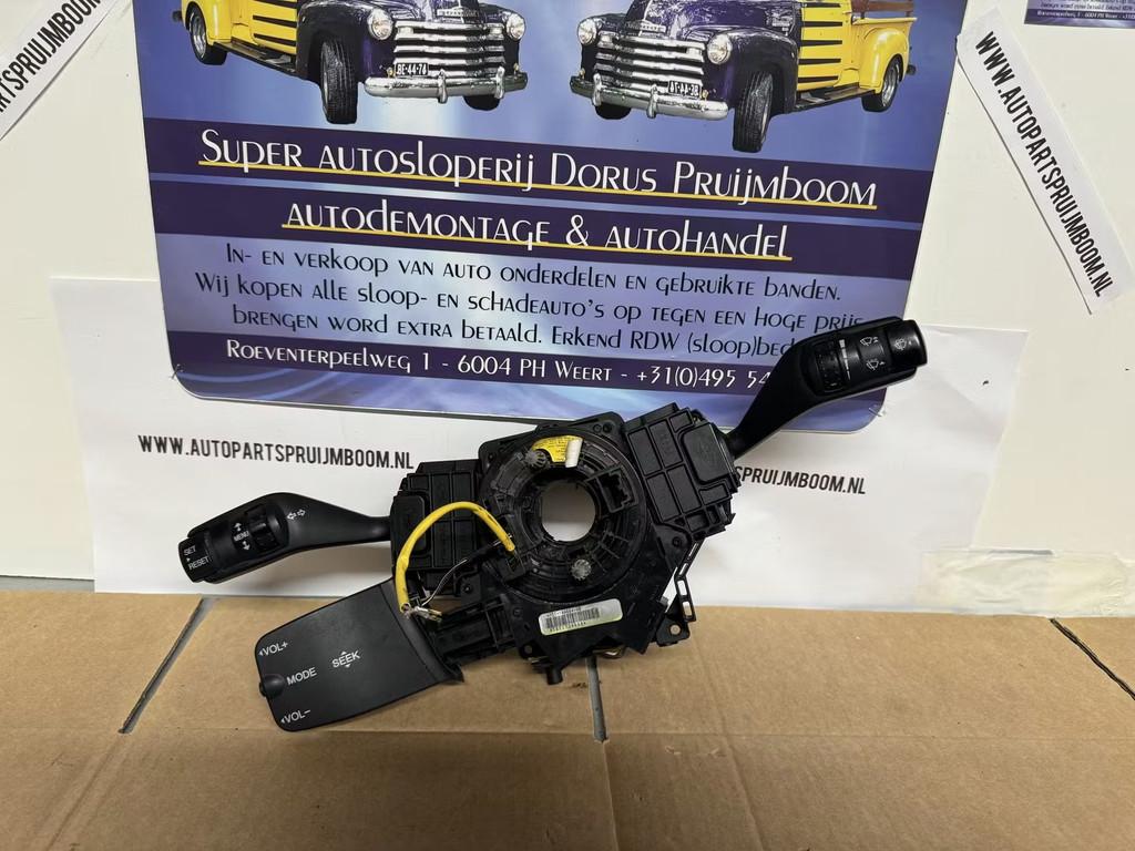 Ford c-Max combischakelaar dm2, Info@ford.com, Ford Motor Company, American Road 1
48126  Dearborn, Ford