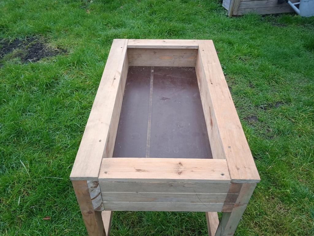 Jardinières fleurs ou légumes 0486144673 petit 30€ grand 40€, Jardin & Terrasse, Bacs à fleurs & Jardinières, Enlèvement