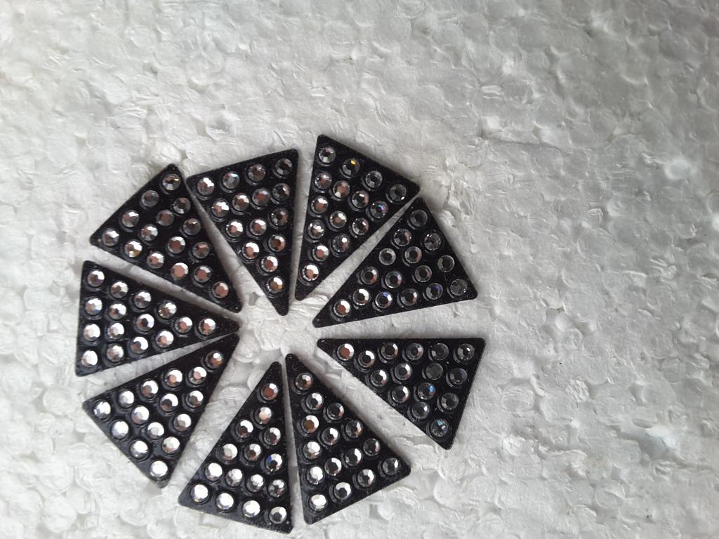 anneau formé 9 petits triangles noir avec 15 petits perles, Enlèvement ou Envoi, Neuf