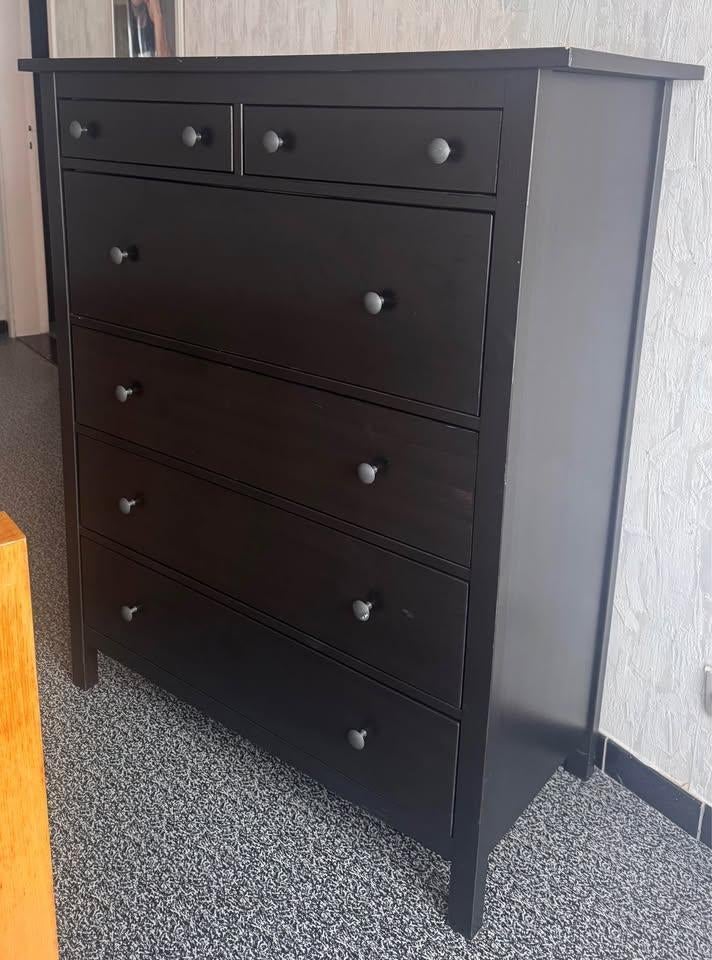 IKEA Hemnes zwarte ladekast/commode, Huis en Inrichting, Kasten | Ladekasten, Ophalen, 100 tot 150 cm, 5 laden of meer, 100 tot 150 cm
