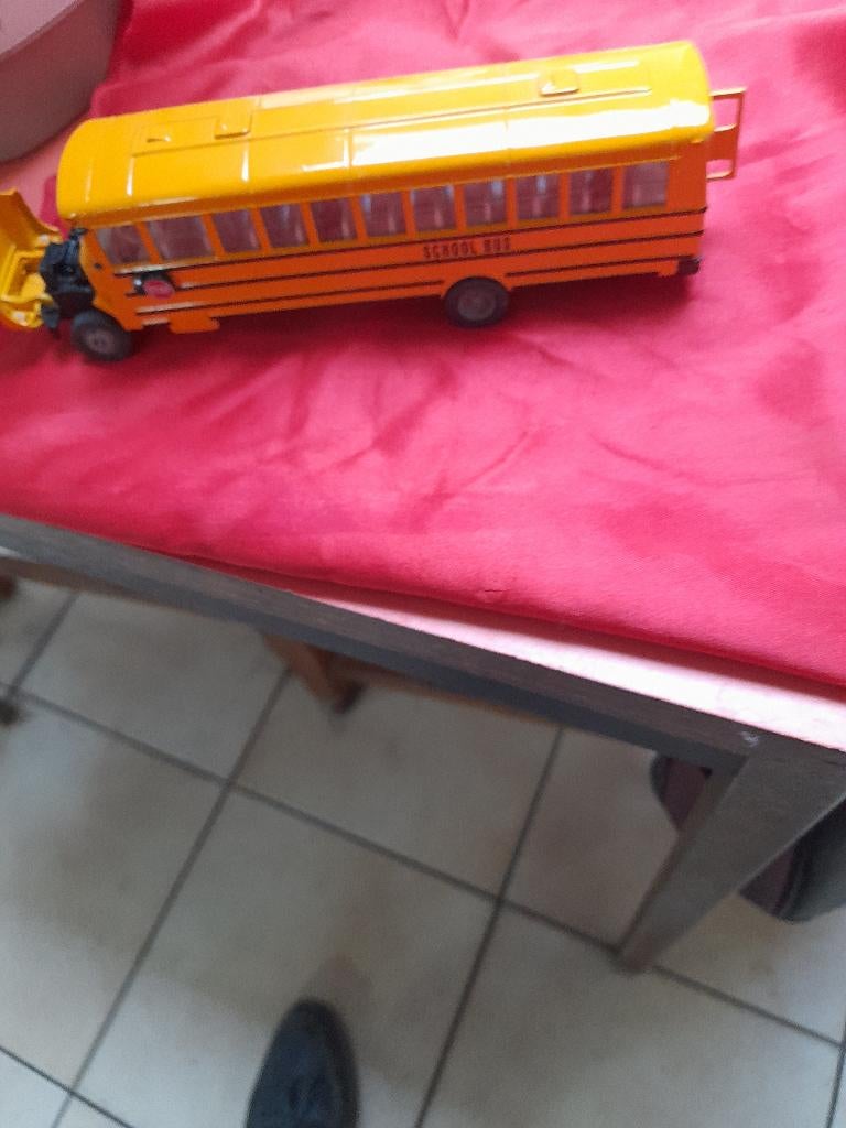 bus scolaire, Enlèvement ou Envoi, Comme neuf