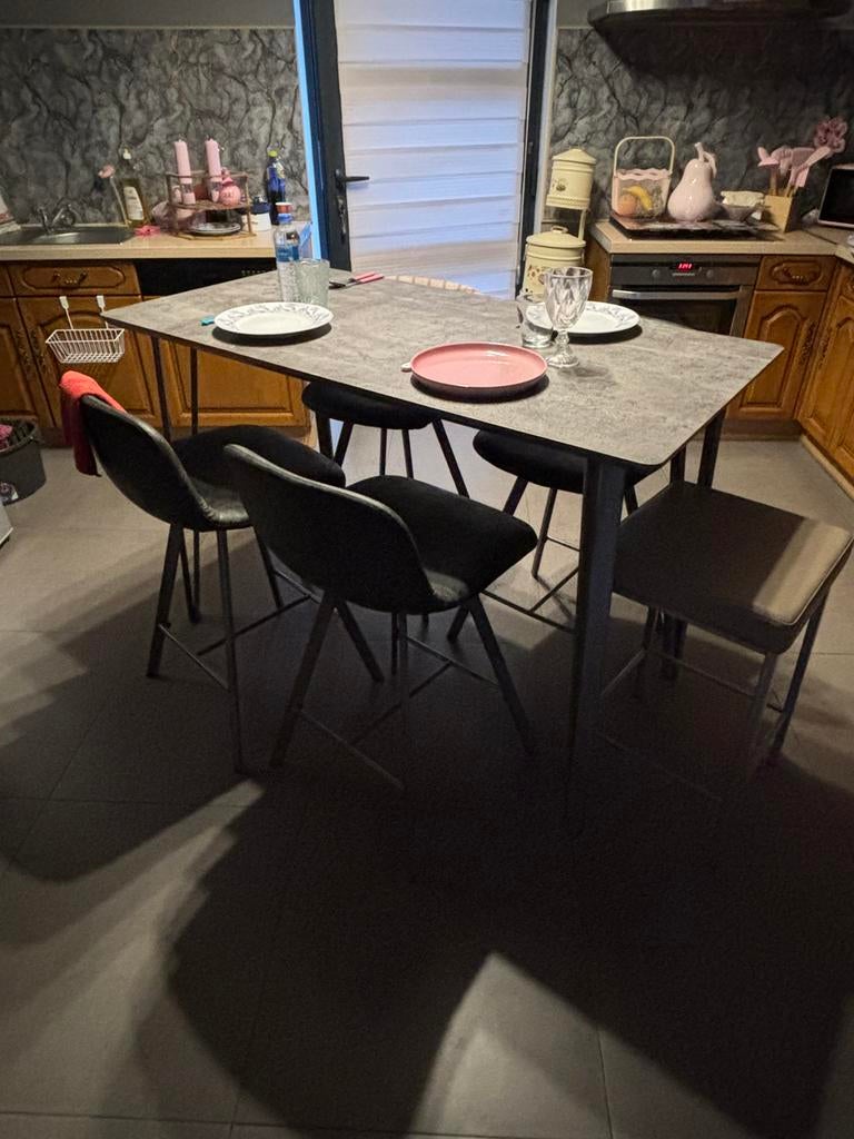 Belle table de cuisine avec 4 chaisse, Ophalen, Gebruikt, Stoel