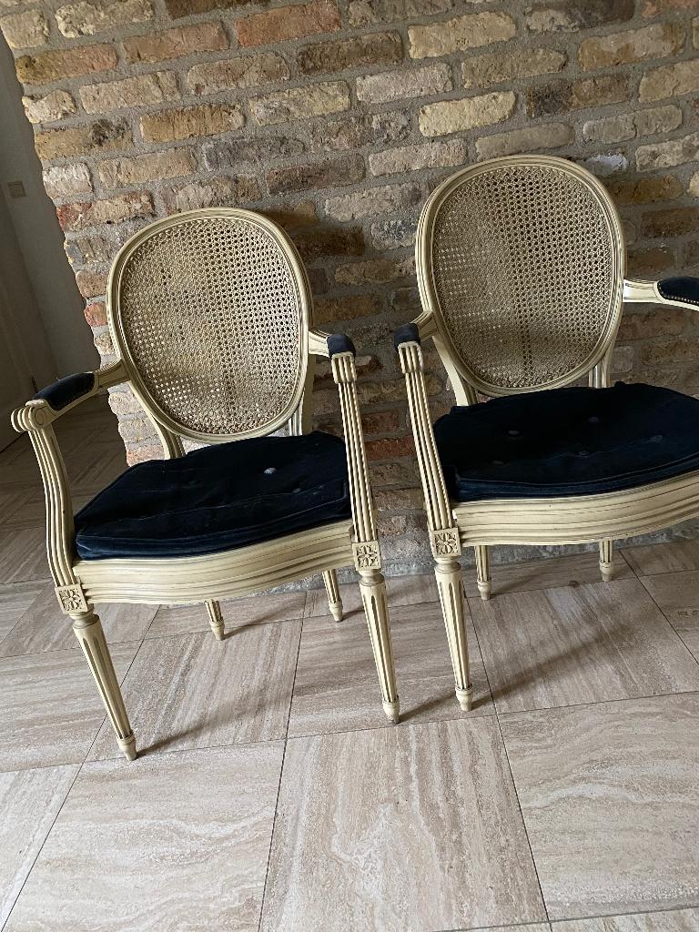 Stoelen in stijl Louis XV, Enlèvement