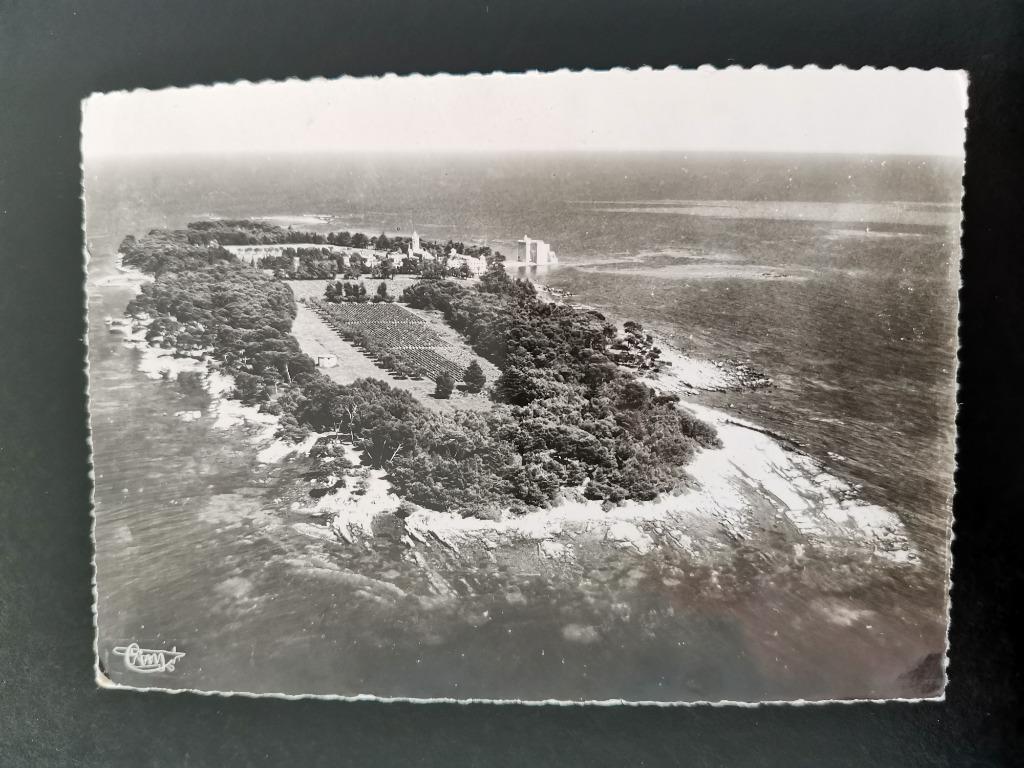 oude postkaart Frankrijk - Ile Saint-Honorat - Abbaye Lérins, Verzamelen, Postkaarten | Buitenland, Ophalen of Verzenden, 1940 tot 1960