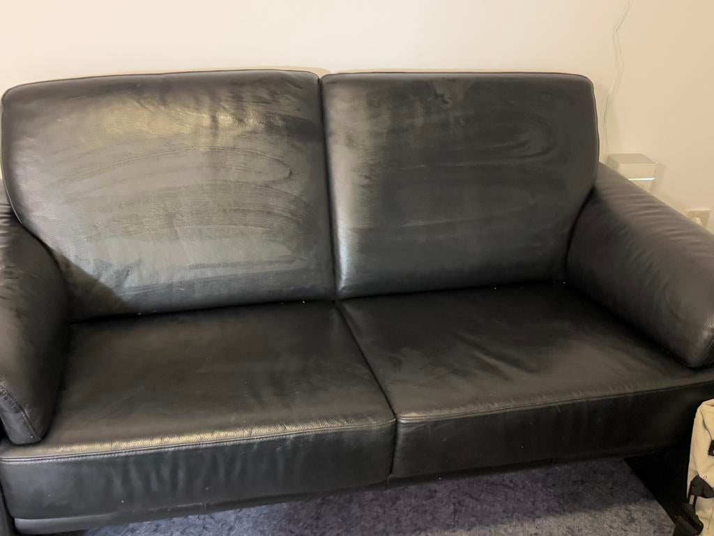 Canapé deux places, table à manger et meuble TV, Ophalen, Zo goed als nieuw