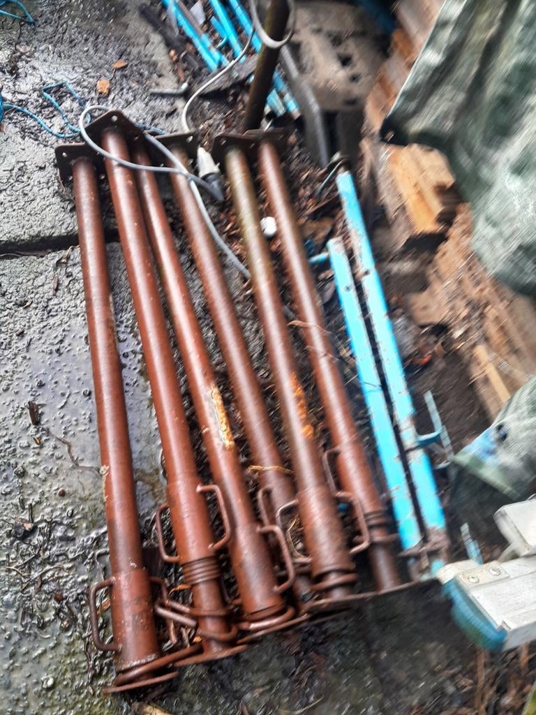 Etancons de fenêtres fermés 95cm, Bricolage & Construction, Échafaudages, Enlèvement