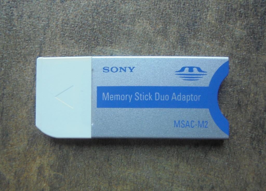 Adaptateur Sony Memory Stick Duo pour PSP (voir photos), 1 joueur, Enlèvement ou Envoi, Utilisé, À partir de 3 ans